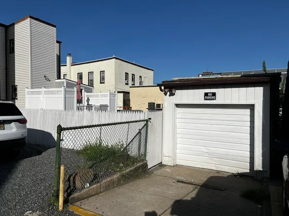 600 67th Street image 16 of 16