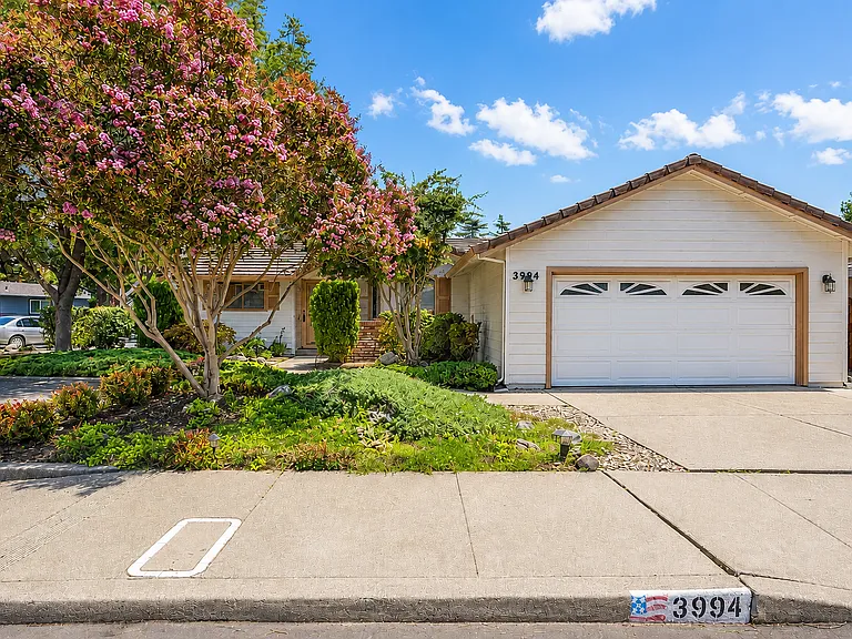 3994 Hampton Way — Photo 17