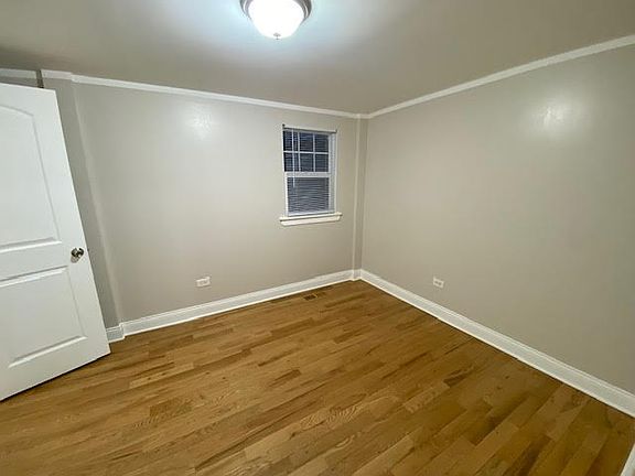 4th image of 2733 N Oak Park Ave APT 1R