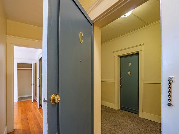 Sherbrook: Apt C (1bd)