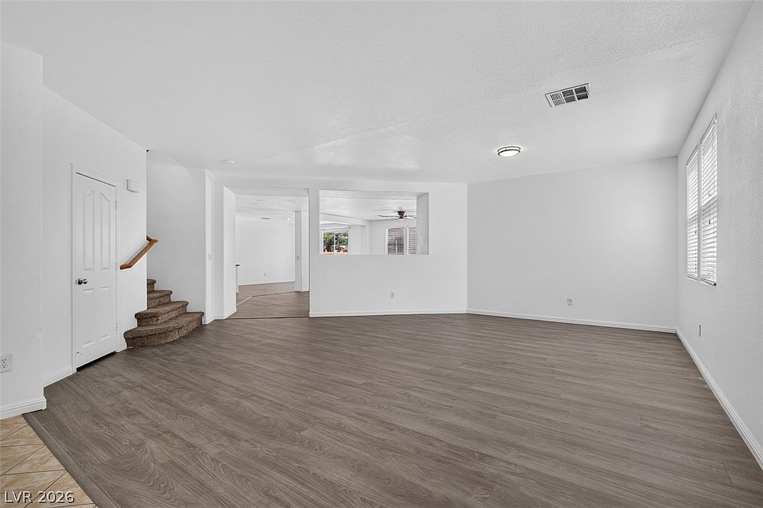 304 Raptors View Ave — photo 5