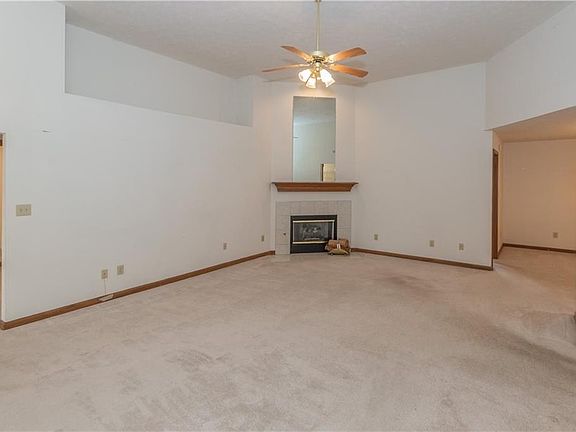 5th image of 9642 Woodsong Way