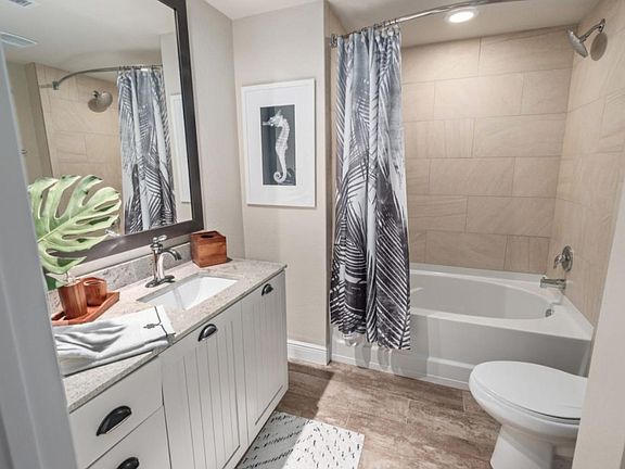 2nd image of 1375 SE 17th St #402