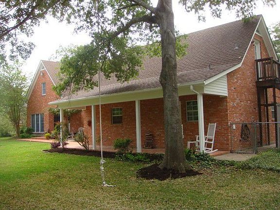 5th image of 1204 Carmel Ct