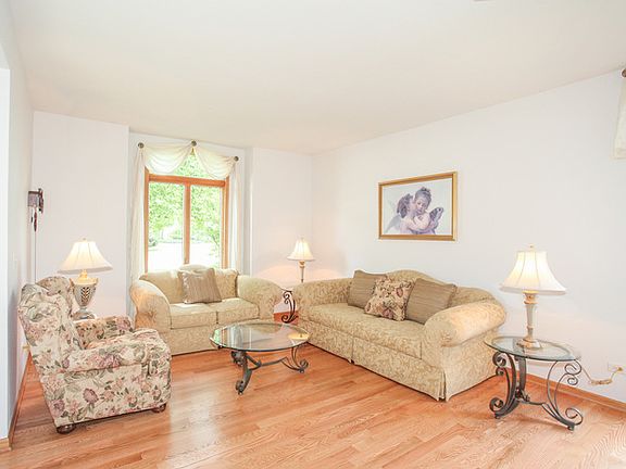 3rd image of 17353 S Honora Dr