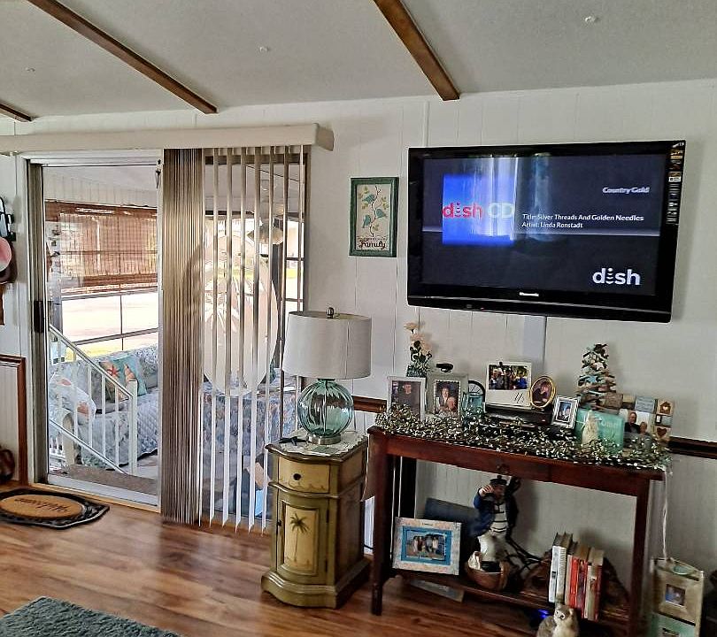 1st image of 51 Woodside Ln