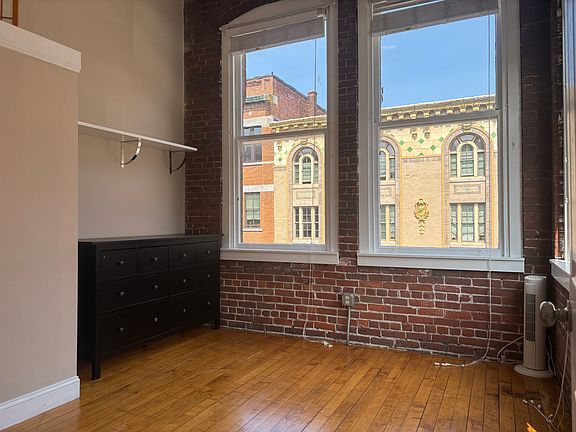 3rd image of 124 Washington St #304