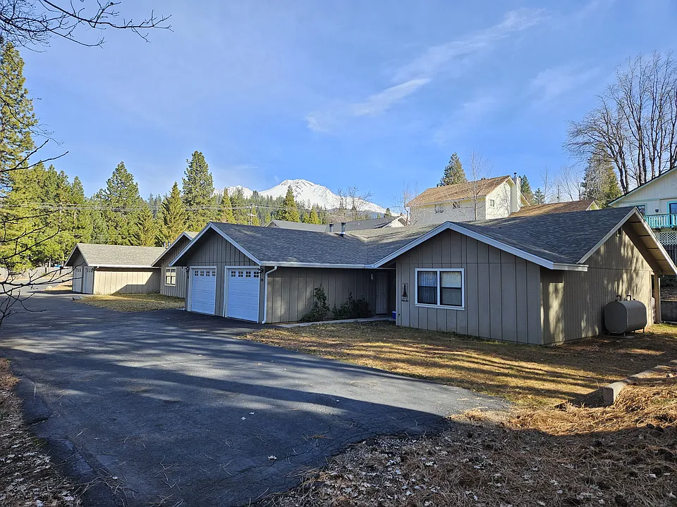 223 Bear Springs Rd #B