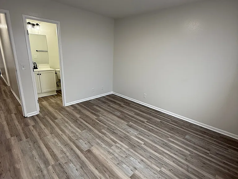 Pine Tree Apartments — Photo 8