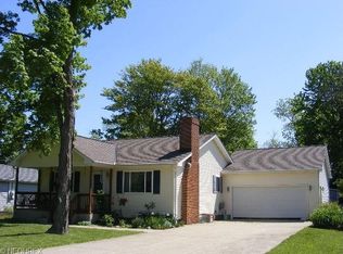 6829 Fry Rd, Middleburg Heights, OH 44130