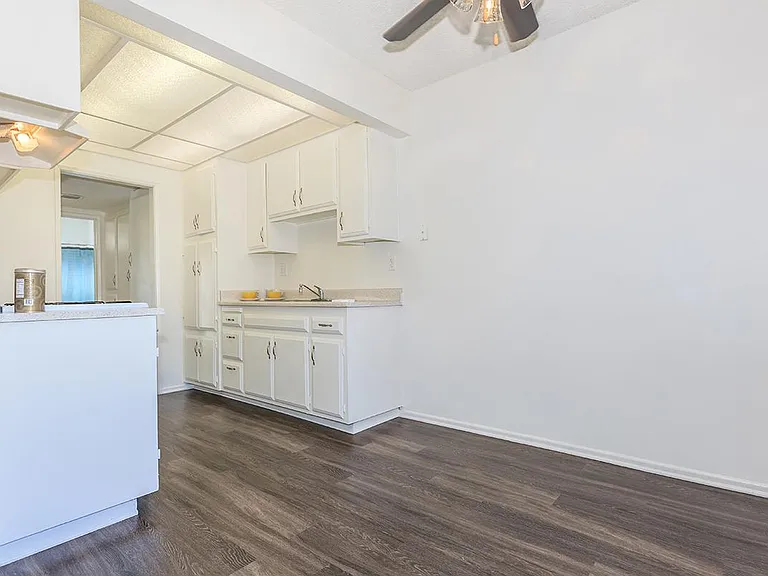 Orleans Apartment Homes — Photo 17