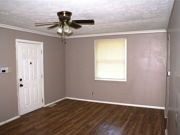 5th image of 4509 Queens Ave