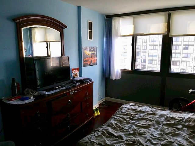 2nd image of 4800 S Lake Park Ave APT 2302