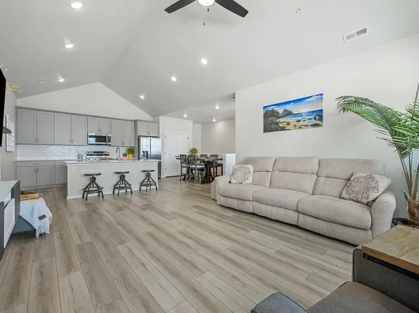 2110 Setting Sun Dr #3, Windsor, CO 80550