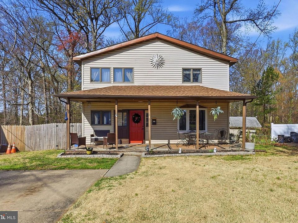 1st image of 810 Woodland Ave