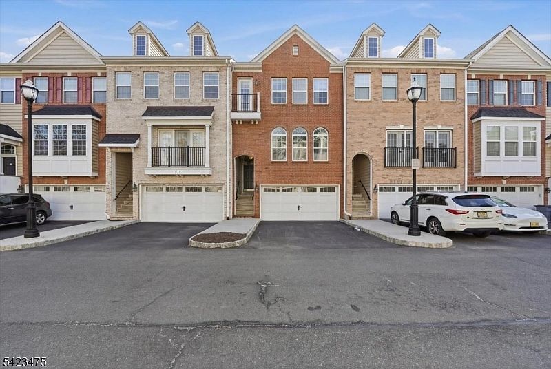 1st image of 41 Creekside Ct
