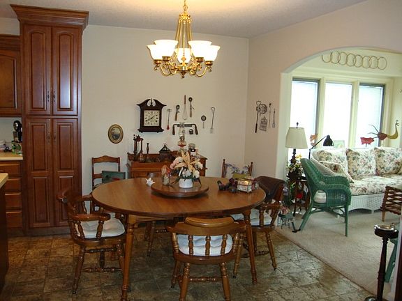 3rd image of 505 Kingston Ct