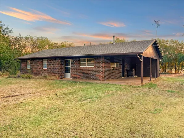 912 S Manilla Ave, Geary, OK 73040