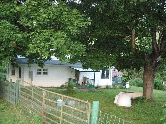 5th image of 583 Sykes Dr