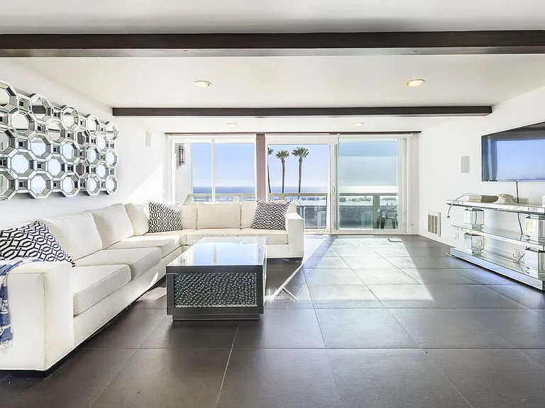 11958 Oceanaire Ln — Photo 1