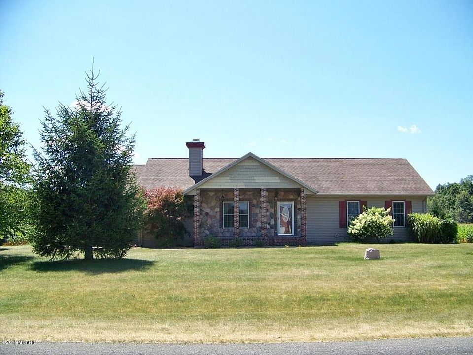 1st image of 32733 Pinedale Ln