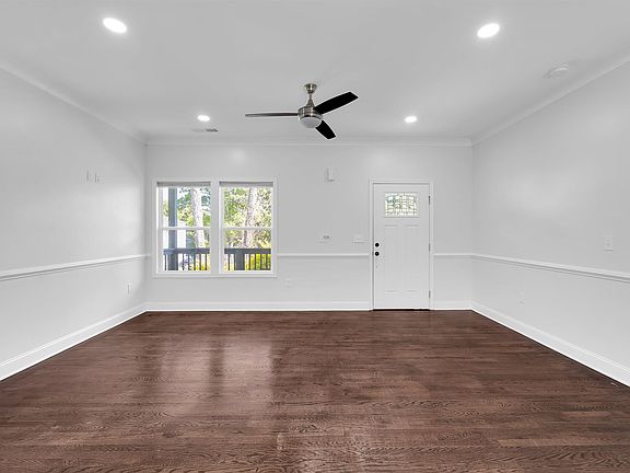 3rd image of 240 Stone Ave