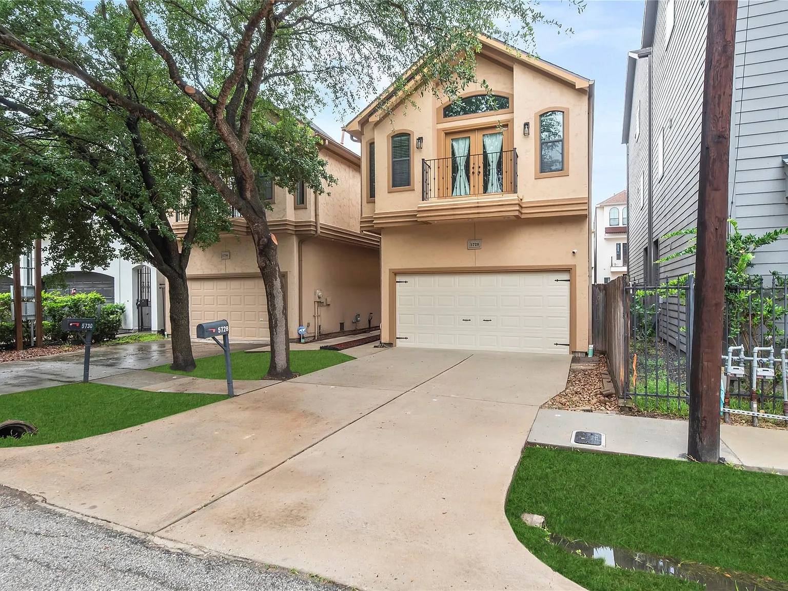 3 bed, 2.5 bath, 2535 sqft, $3,200 — Photo 2