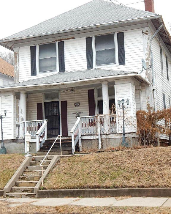1st image of 425 N 21st St