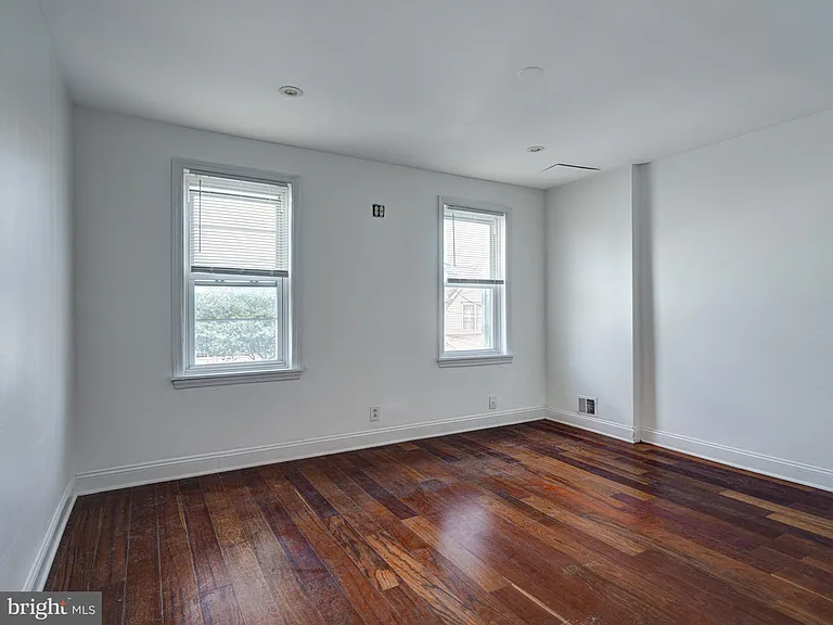 2166 N 7th St — Photo 11