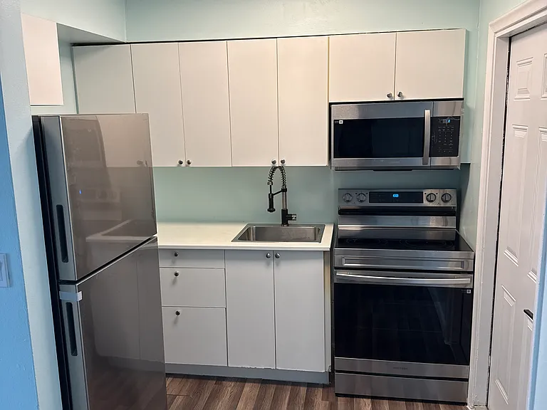 2247 Taylor St — Photo 11