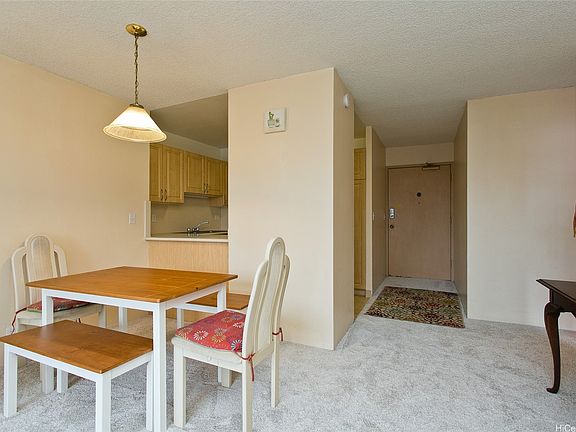 5th image of 430 Lewers St #1105