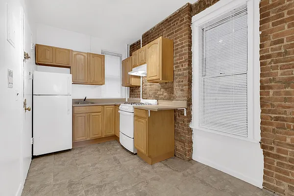 Rented by Cooper & Cooper Real Estate | media 15