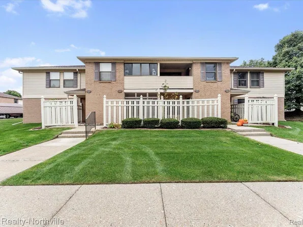 19673 Northridge Dr #83, Northville, MI 48167