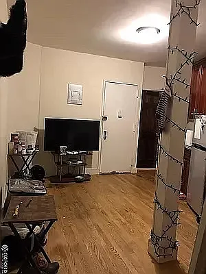 Rented by Oxford Property Group | media 25