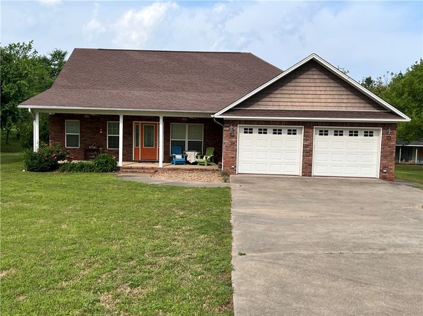 41 Sparks Ln, Russellville, AR 72802