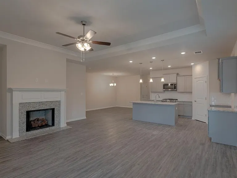 4644 Grenache Dr — Photo 2