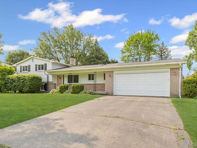 2985 Lacota Rd, Waterford, MI, 48328