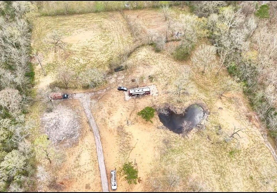 1st image of 13284 Calhoun Rd