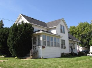 808 W 11th Ave, Oshkosh, WI 54902