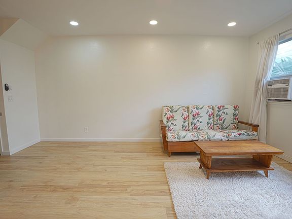 3rd image of 350 Aoloa St APT B223