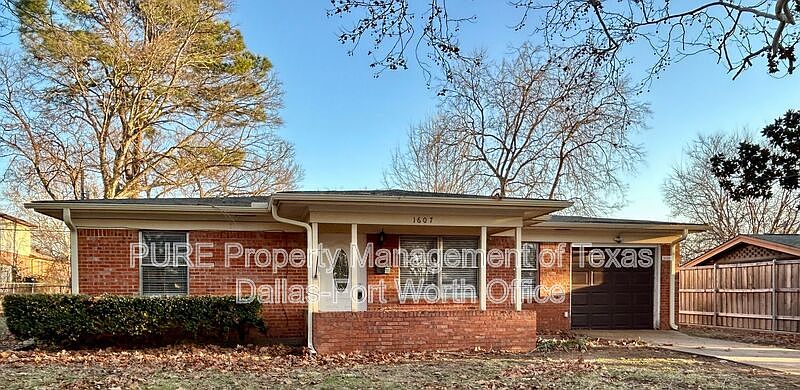 1st image of 1607 Briarwood Blvd
