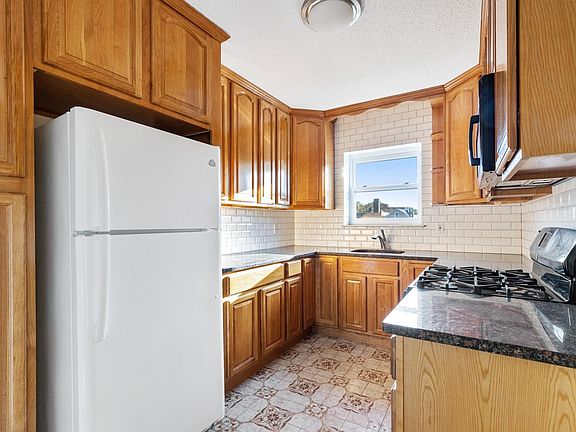 5th image of 8435 Bay 16th St APT 3