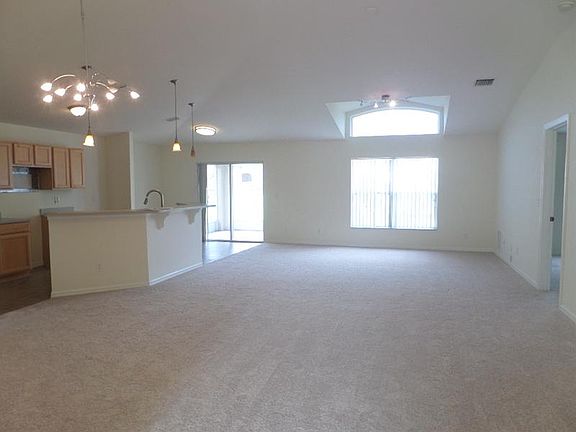 5th image of 1070 W 13th Sq