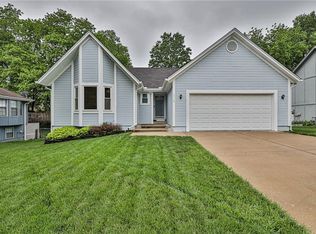 1116 NE Bryant Dr, Lees Summit, MO 64086