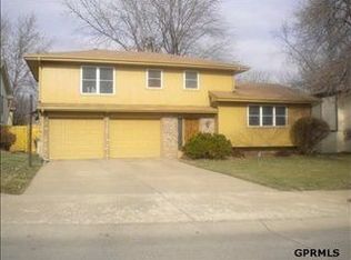 15938 Arbor Cir, Omaha, NE 68130