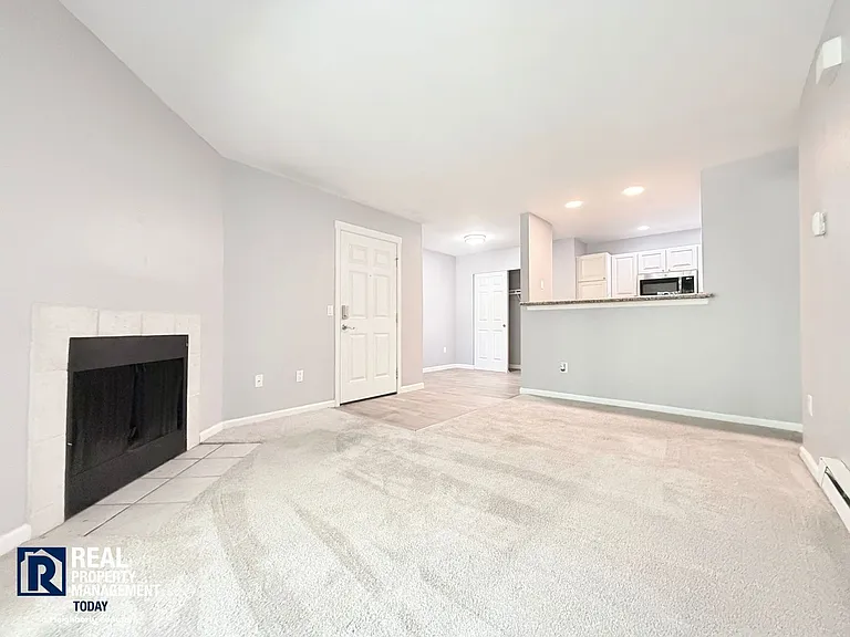 2609 S 272nd St #33 — Photo 8