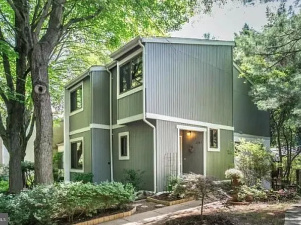 2347 Millennium Ln, Reston, VA 20191