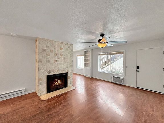 3rd image of 3777 36th St APT 3