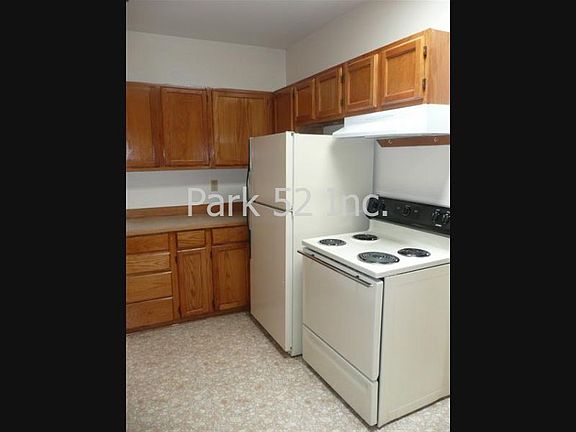 3rd image of 7835 S Park Ave