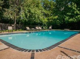 45 Colonial Hills Dr, Saint Louis, MO
